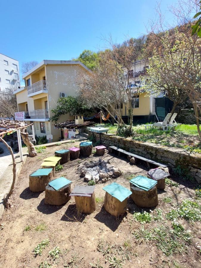 Pirate Backpackers Hostel Ulcinj Kültér fotó