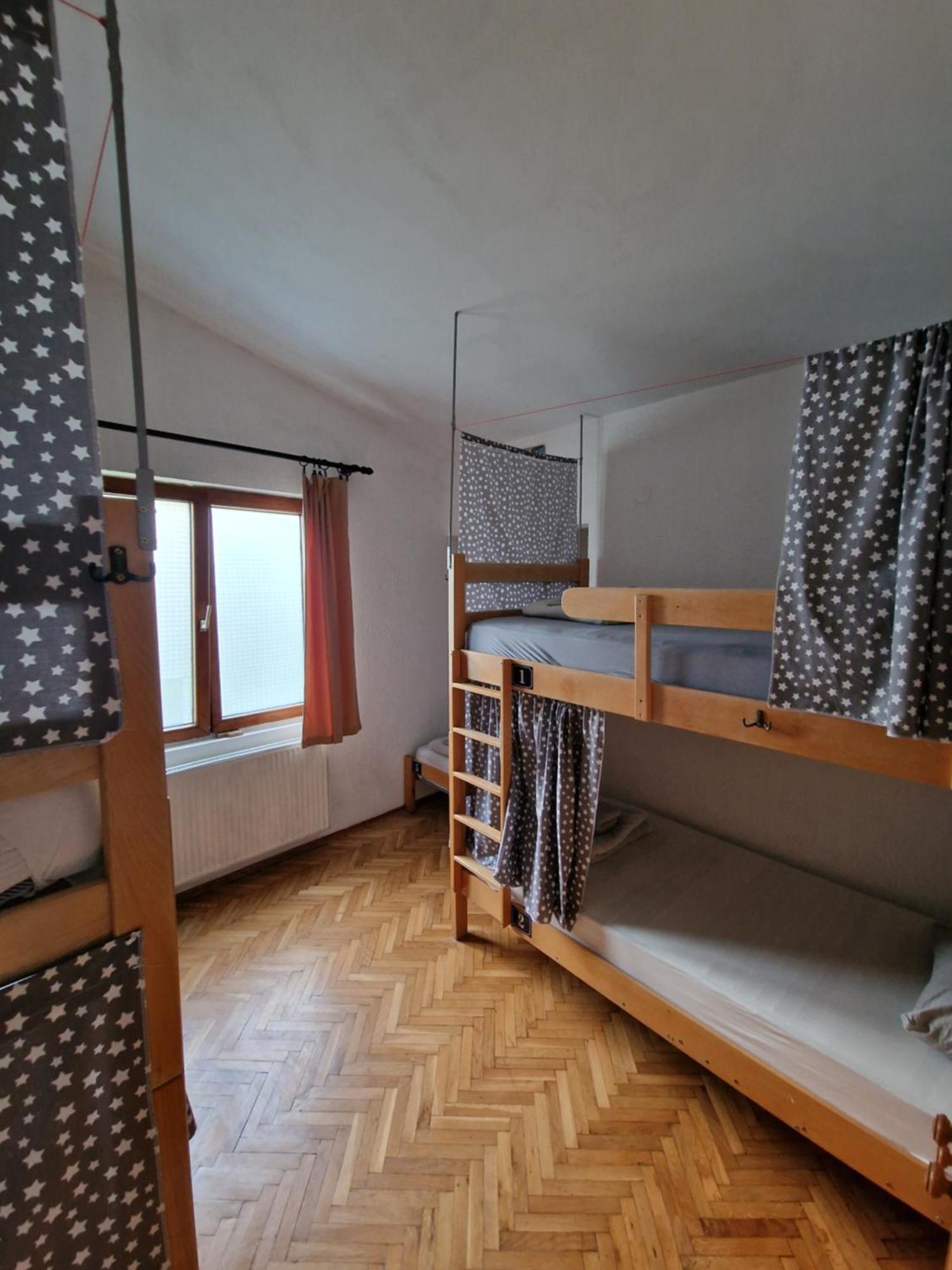 Pirate Backpackers Hostel Ulcinj Kültér fotó