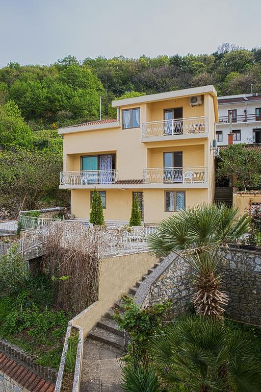 Pirate Backpackers Hostel Ulcinj Szoba fotó
