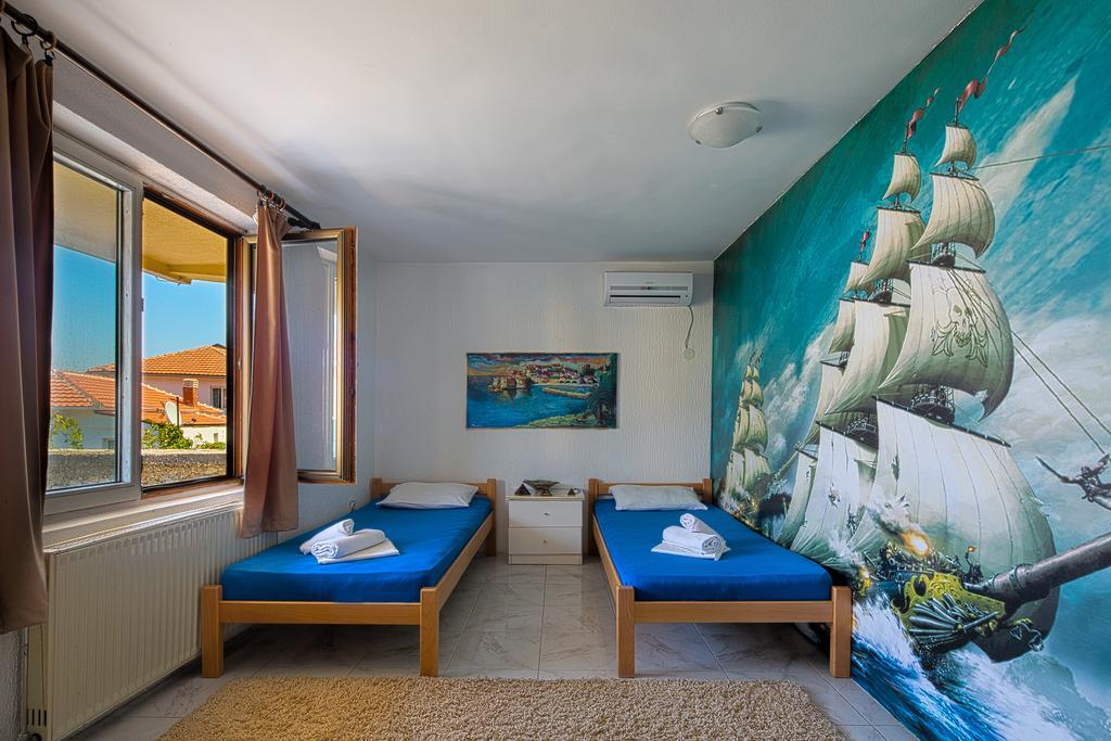 Pirate Backpackers Hostel Ulcinj Kültér fotó