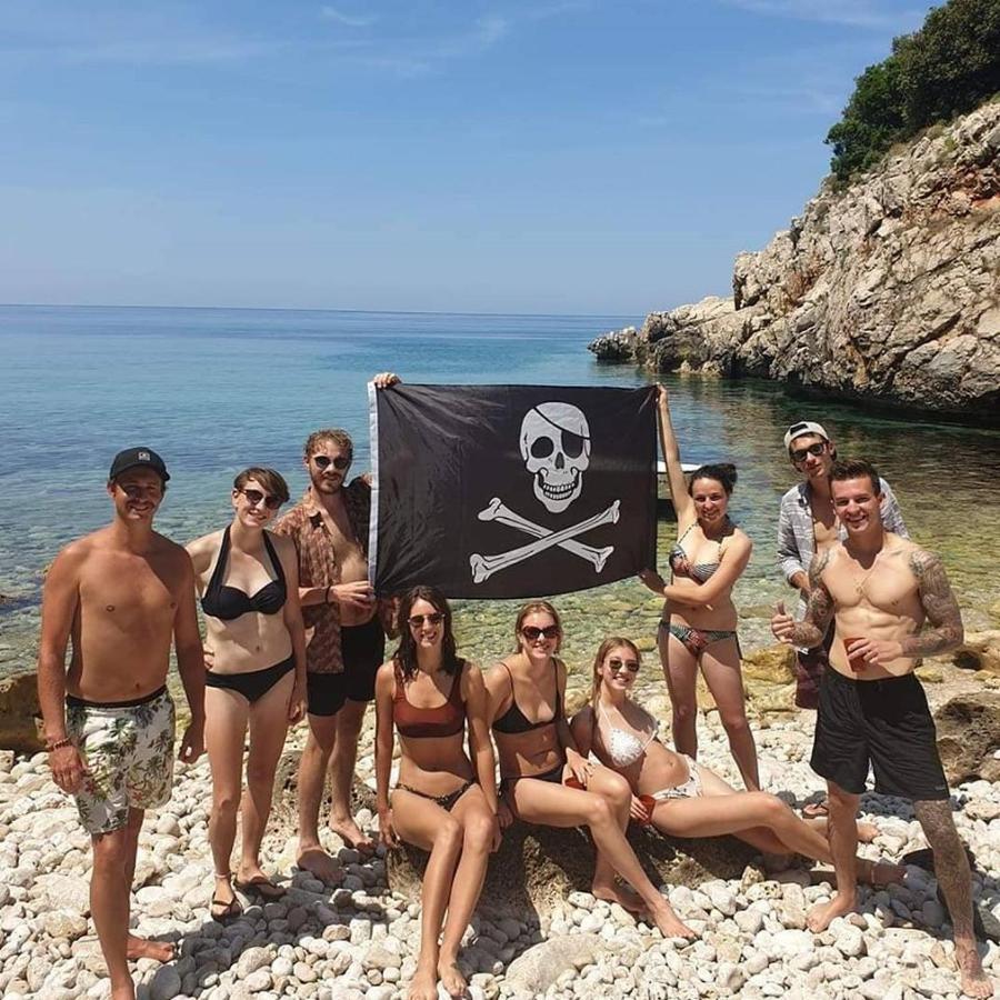 Pirate Backpackers Hostel Ulcinj Kültér fotó